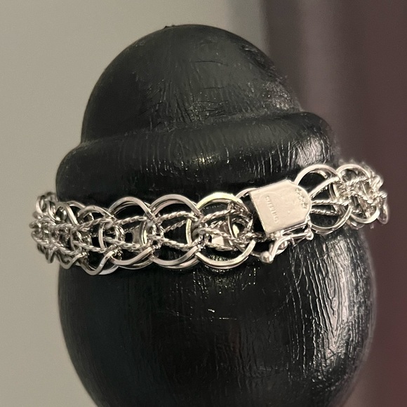 Beautiful Sterling silver charm bracelet - Picture 3 of 5